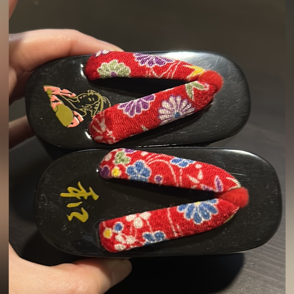 FREE with Purchase: Mini Japanese sandals decor